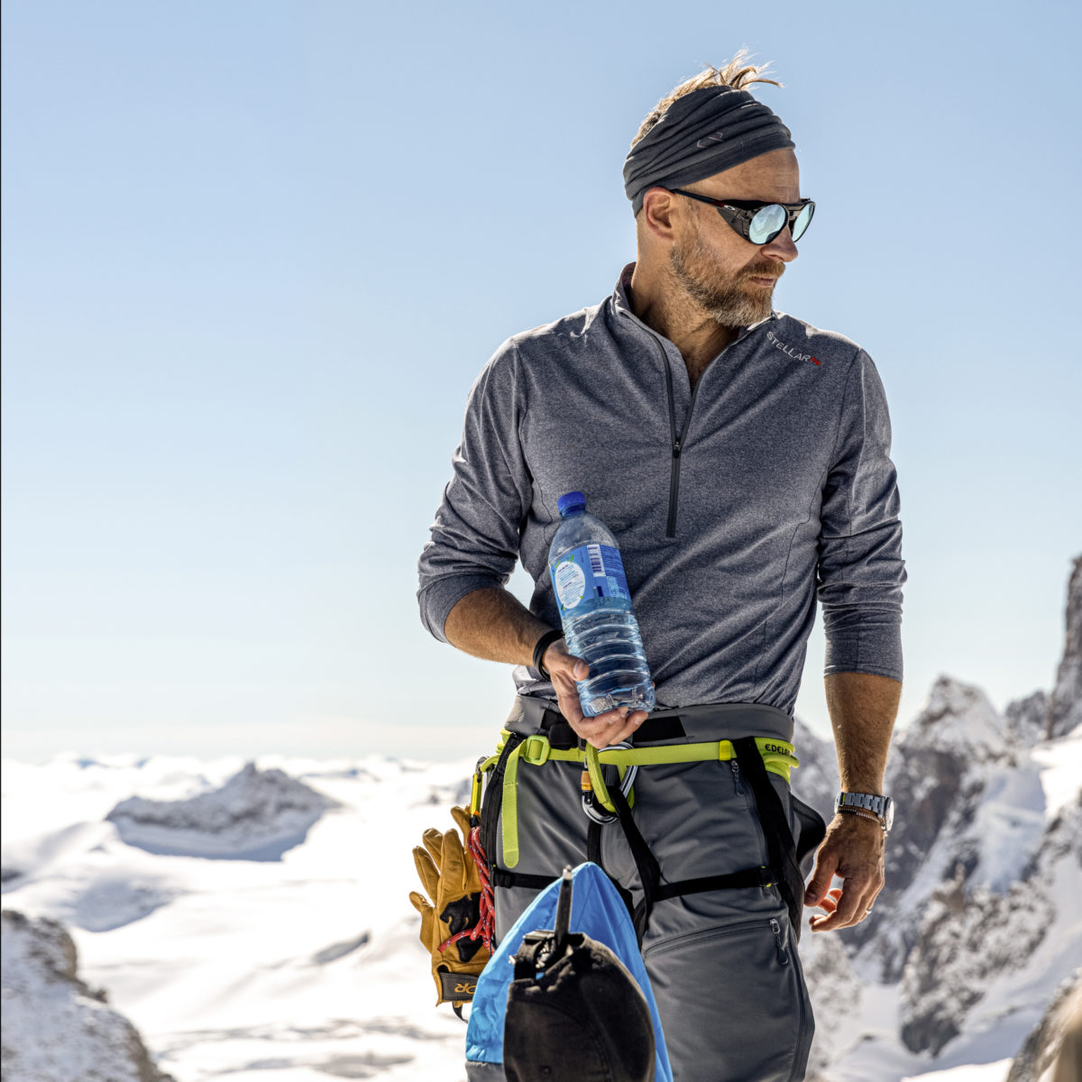 M Ultralight Mid T-Neck Grey Melange